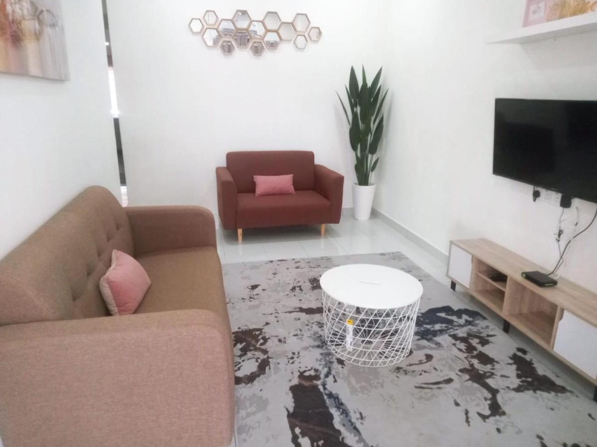 Zr D'Chili Homestay, Kemaman Chukai Bagian luar foto